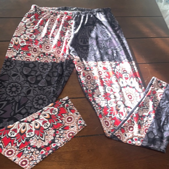 Lily by Firmiana Grey Black Floral Leggings size 1XL - Picture 1 of 8